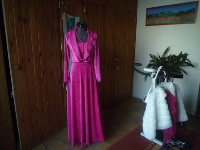 Dorkas Couture, Couturier à La Couronne