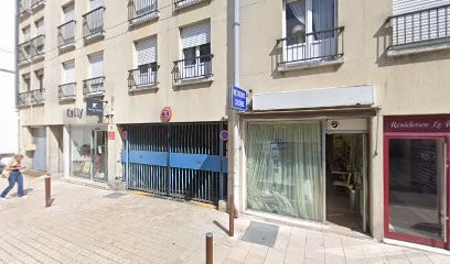 Gok Celil, Couturier à Fontainebleau