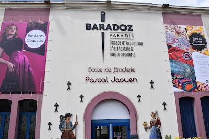 Artistic Embroidery Ecole Pascal Jaouen, Service de Broderie à Quimper