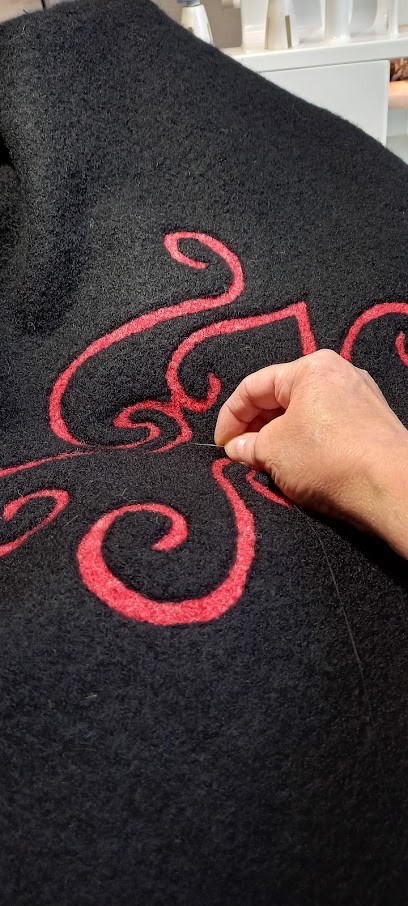 Retoucherie Duverneix Corinne, Couturier à Saint-Laurent-sur-Gorre