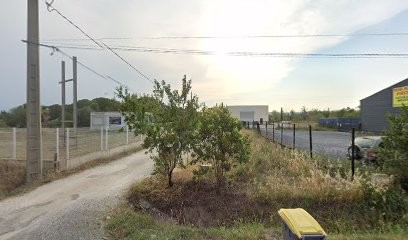 Groupe Ibiza, Couturier à Pia