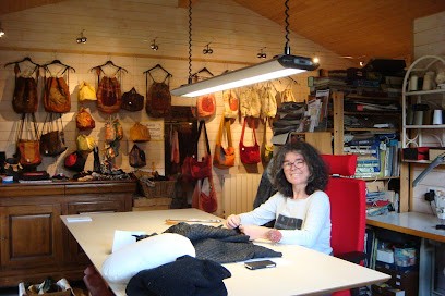 Anne Ségalen Couture, Couturier à Salles