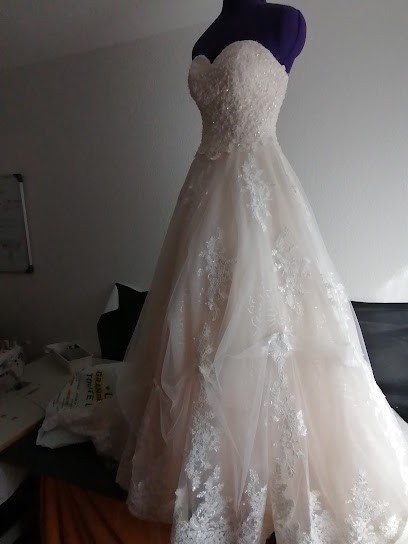 A vos mesures, Couturier à Villate