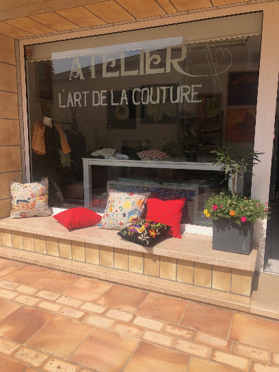 L'art De La Couture : Création, Retouche Et Upcycling (Transformation) Couturier à Vaison-la-Romaine