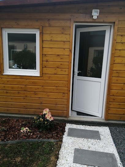 Atelier Retouches De Régine Dugas à St Herblain (SUR RENDEZ-VOUS), Couturier à Saint-Herblain