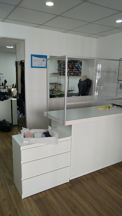 Anais Retouche, Couturier à Marseille 10