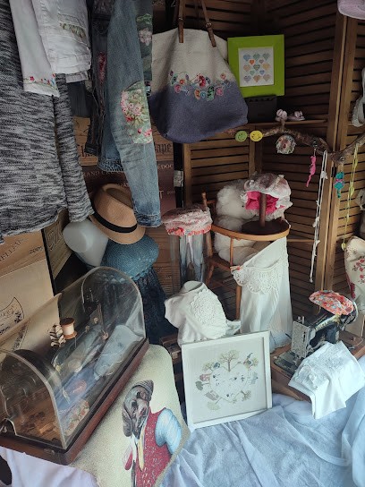 Defilenaiguille, Couturier à Saint-Hilaire-Saint-Mesmin