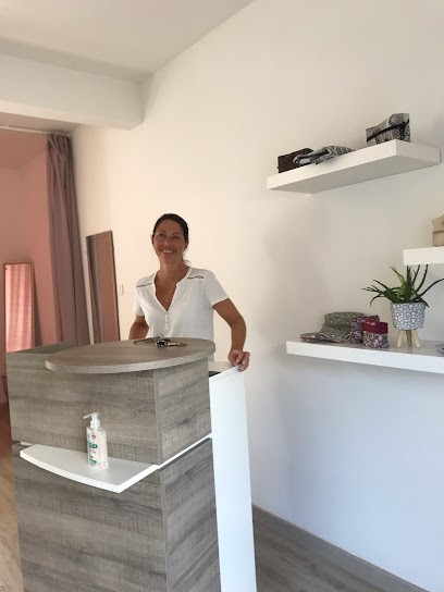 Au Fil De Soie, Couturier à Pacé