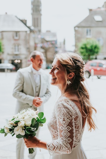 JEANNE LANNURIEN Créatrice De Robes De Mariée, Couturier à Pleuven