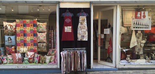 Emmanuel Création, Couturier à Bourg