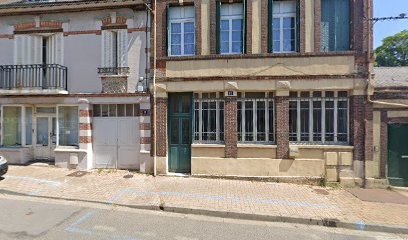 Gusatovic Mathilde, Couturier à Nonancourt