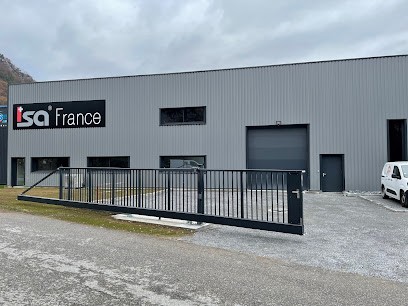 ISA France, Couturier à Saint-Ferréol