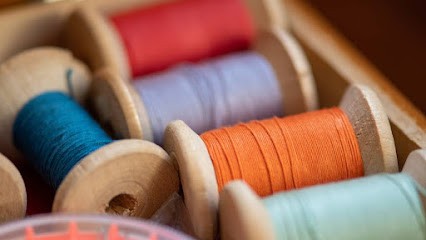 L'aiguille Enfilée, Couturier à Struth