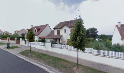 Warnault Karine, Couturier à Montévrain