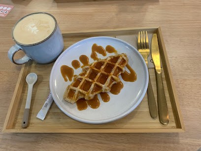 Hélène Béchet, Service de Broderie à Rouen