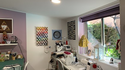 D'arts Et D'Aiguilles, Couturier à Pélissanne