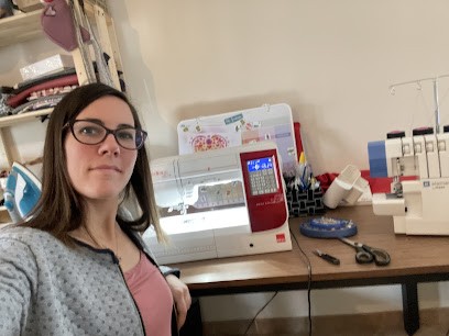 Au Fil D'Emy Coutures Et Retouches, Couturier à Saint-Symphorien