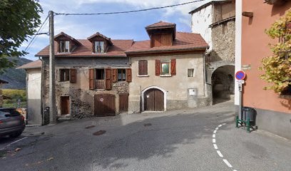 Ariane Bourgeois (couture), Couturier à Remollon