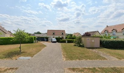Mademoiselle Eléonore, Couturier à Évreux