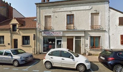 Emilie Retouche, Couturier à Dourdan