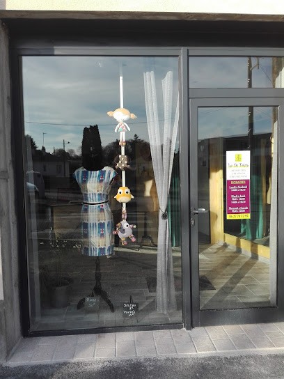 Le Dé Tours, Couturier à Tours