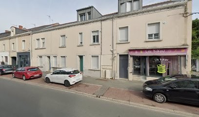 Lili Kikou, Couturier à Angers