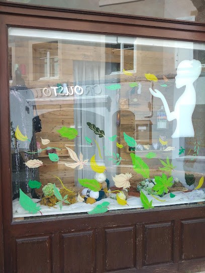 L'univers De Shéhérazade, Couturier à Thiers