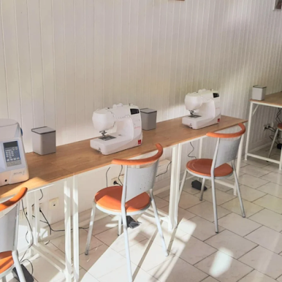 Le Bar À Couture De Bobine D'écureuil, Couturier à l' Isle-Jourdain