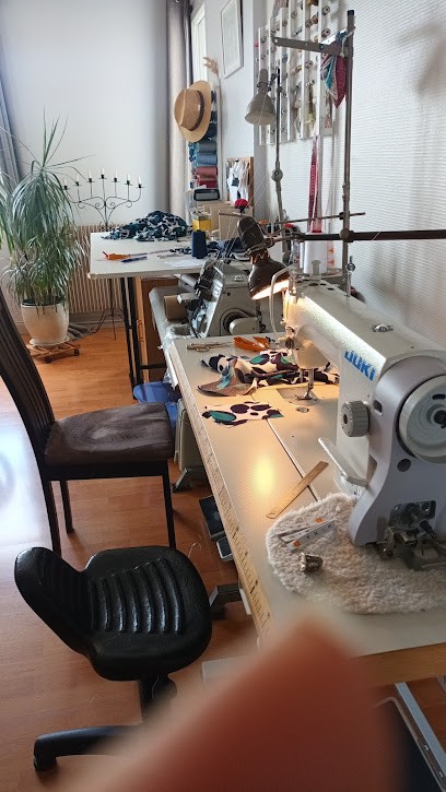 MINA.T Couture ( Creation, Retouche, Mariee, Cocktail), Couturier à Angers