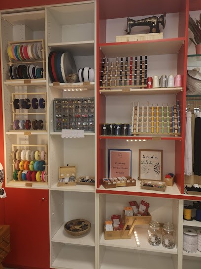 La Bobine Des Titous, Couturier à Neuville-de-Poitou