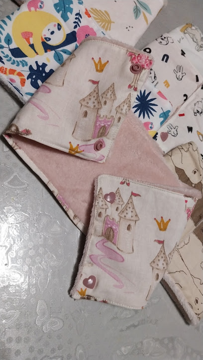 Les Passions De Cécé,Créatrice De Vétements Accessoires Bébé Enfant Adulte Couvertures Bavoirsattachestétines Pérsonalisation, Couturier à Meusnes