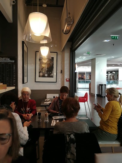 Phoenix, Couturier à Nice