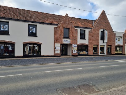 L'atelier de Mad'ame Couture, Couturier à Richebourg