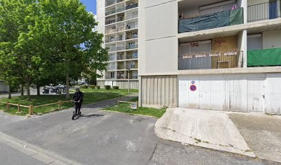 Piermay Melanie, Couturier à Reims