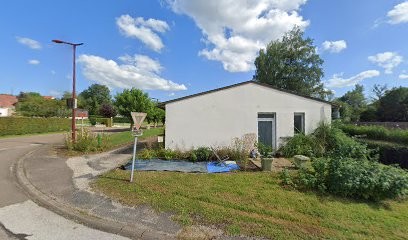 Trescartes Valerie, Couturier à Sarrey