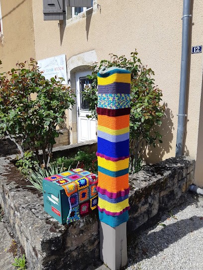 Pique et Pique et Retouchera, Couturier à Bonnay