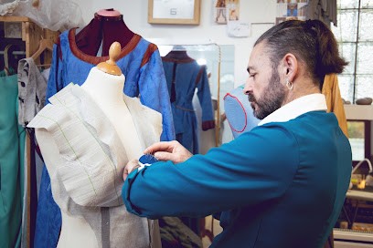 Atelier De Couture, Retouche Diverses, Ourlet Pantalon, Robe, Etc ..... Création, Pessac Rocade Sortie 13, Homme Du Temps, Couturier à Pessac