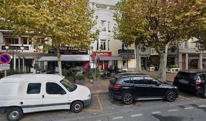 Needlework, Couturier à Montélimar