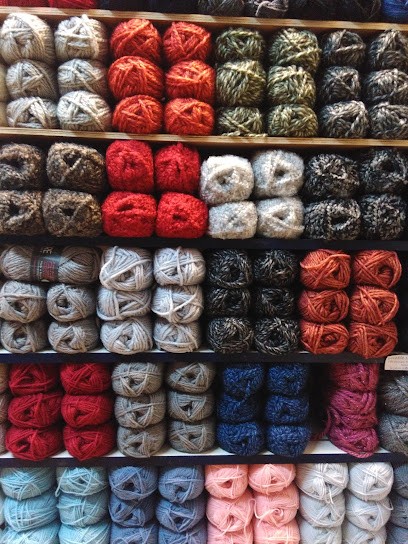 Bergère De France Valenciennes, Couturier à Valenciennes