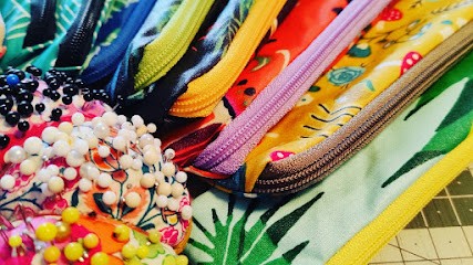 Marinochka (retouches sur RDV), Couturier à Nantes