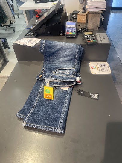 Prestige Retouche, Couturier à Vélizy-Villacoublay