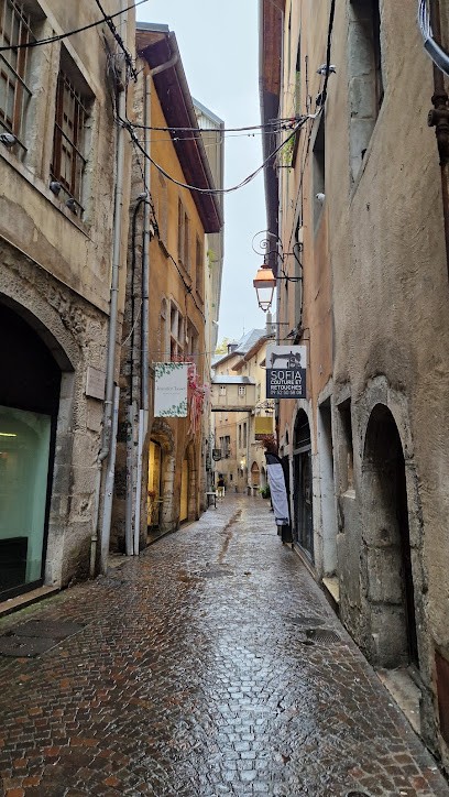 Sofia Couture, Couturier à Chambéry