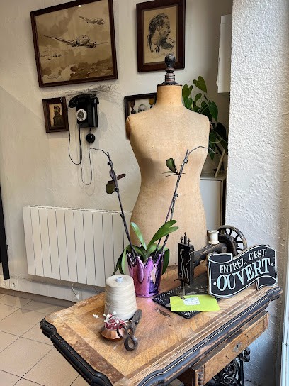 Maynard Hélène, Couturier à Auriol