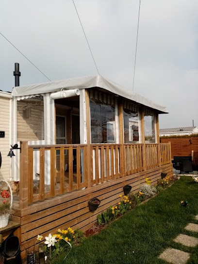 Pierre Bâches, Couturier à Godewaersvelde