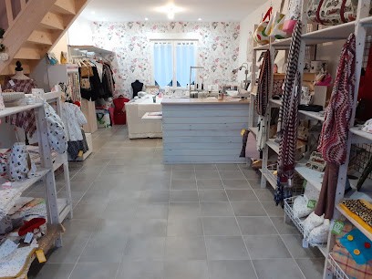 Lamandarine Rose, Couturier à Ormes