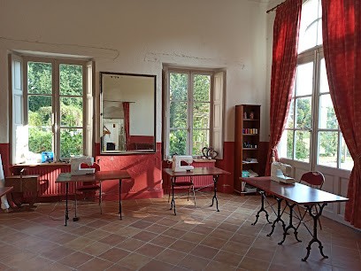 Les Jolies Francette, Couturier à Gorges