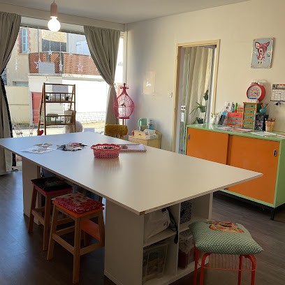 Clémence Couture - Couturière, cours de couture, retouches, Couturier à Mouchamps