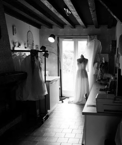 les Secrets de Coraline et Mathéo, Couturier à Épervans