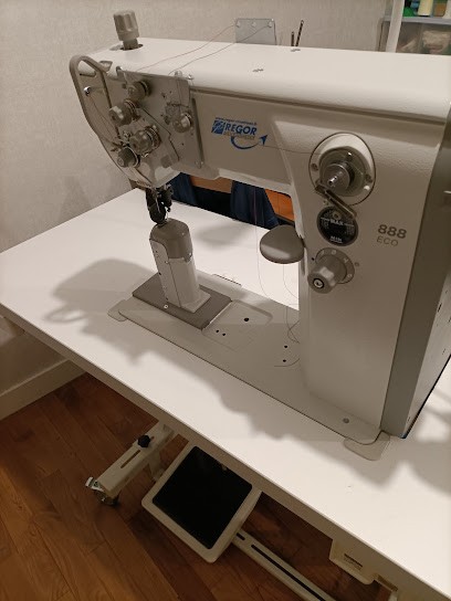 Hélène Kemenerez, Couturier à Languidic