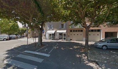 Lantheaume Jacqueline, Couturier à Grane